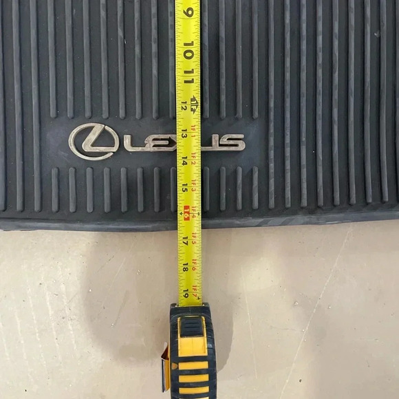 Lexus Car Mat‎ GX 460 - Picture 1 of 4